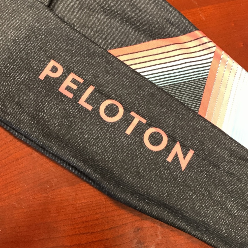 Peloton WITH High Waisted Leggings Candy Roller Girl Size XXL - Picture 5 of 7
